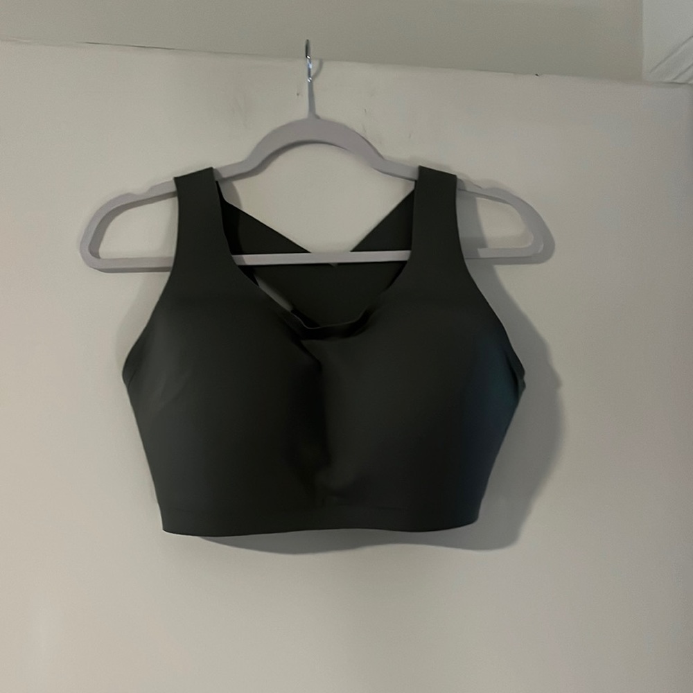 Lulu lemon sports bra